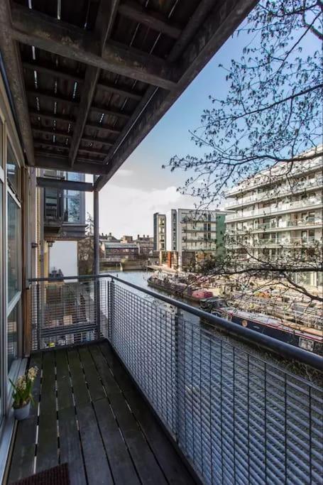 Canal-Side Apartment In Shoreditch London Luaran gambar