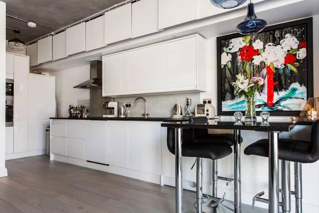 Canal-Side Apartment In Shoreditch London Luaran gambar